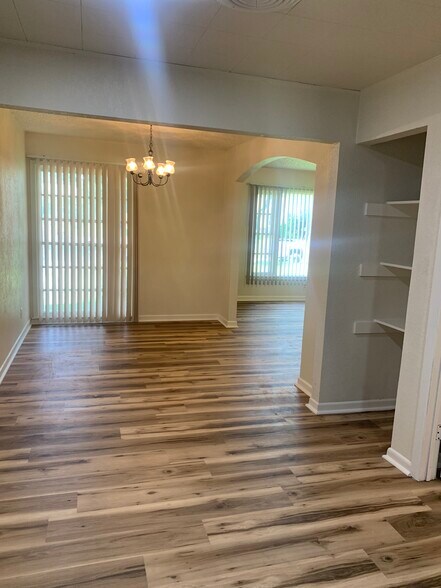 Building Photo - 4320 Guthrie Cir