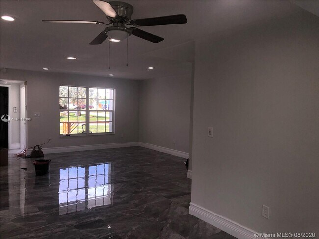 Building Photo - 8500 NW 24th Pl