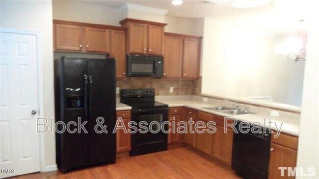 Building Photo - 132 Linden Park Ln