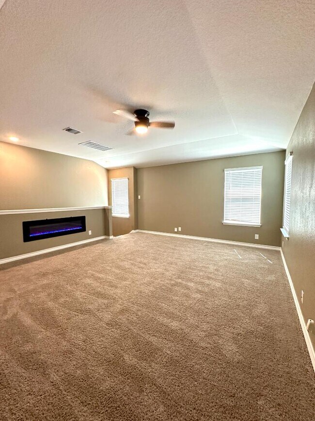 Building Photo - 14218 Minette Loop