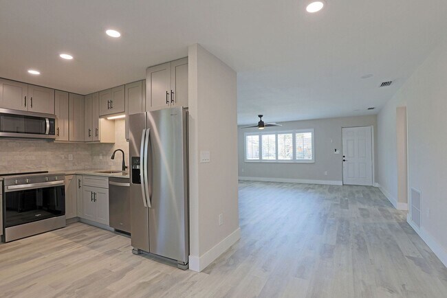 Building Photo - AVAILABLE NOW