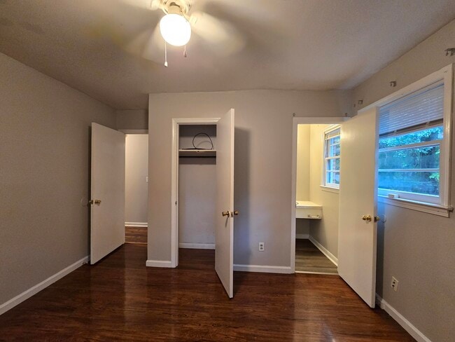 Building Photo - 106 Parish St