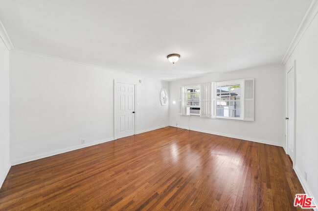 Building Photo - 1284 S Beverly Glen Blvd