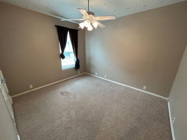 Building Photo - *COMING SOON* AMAZING 3 Bedroom  2 Bath Home w/ Office Room Near Alamo Ranch!