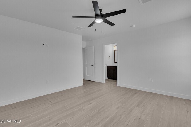 Building Photo - 5981 Ruidoso Downs St