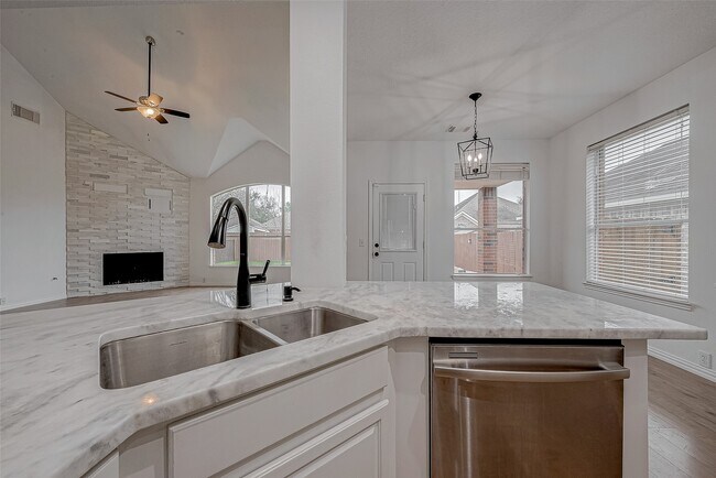 Building Photo - 20802 Louetta Oak Dr