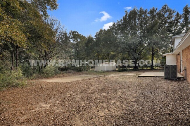 Building Photo - Fully Renovated 5-Bedroom Home with Modern...