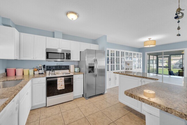 Building Photo - 2401 Riverbluff Pkwy