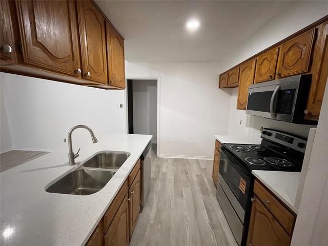 Building Photo - 2424 Sherry St