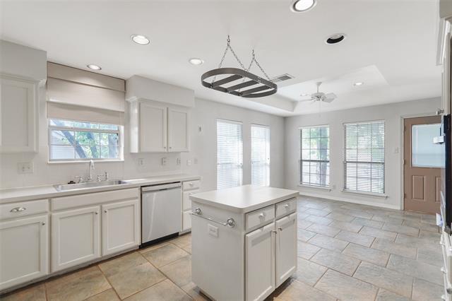 Building Photo - 4919 Saddleback Rd