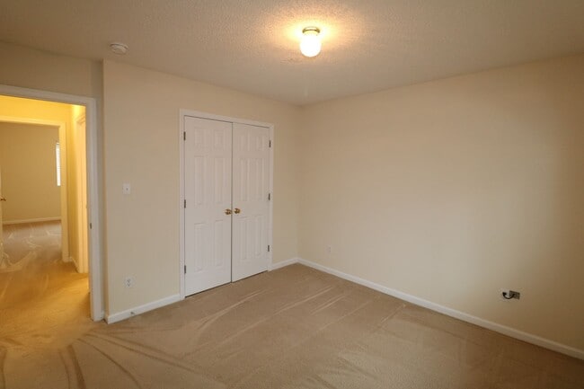 Building Photo - 2655 Stratford Lake Rd