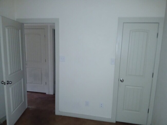 Building Photo - The commons at Somerville