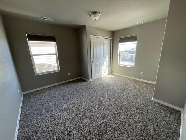 Building Photo - BEAUTIFUL HOME OFF BLACK FOREST & WOODMEN!!