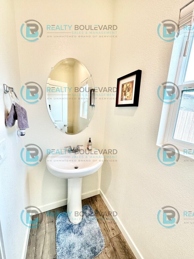 Building Photo - Beautiful 4 Bedroom 3 Bathroom House Located In Spanish Springs!!! Dont wait, CALL NOW!!!!!