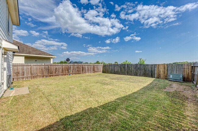 Building Photo - 1006 Vernage Rd