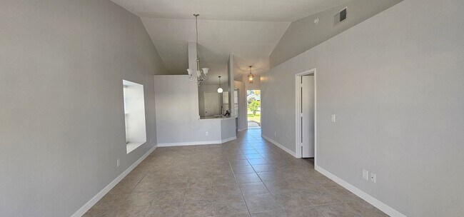 Building Photo - FABULOUS! LIKE NEW!  3 BEDROOM / 2 BATH / ...