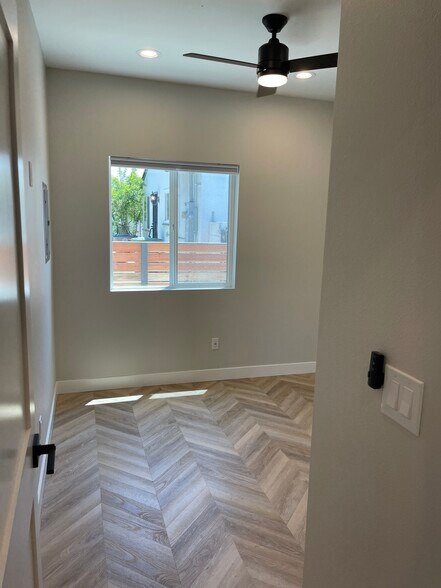 Building Photo - 487 Saint Augustine Ave