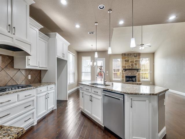 Building Photo - 4514 Periwinkle Dr