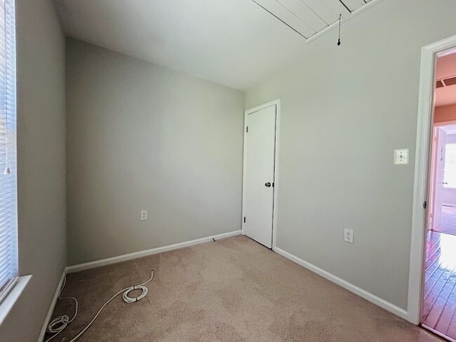 Building Photo - 3503 Aviary Way