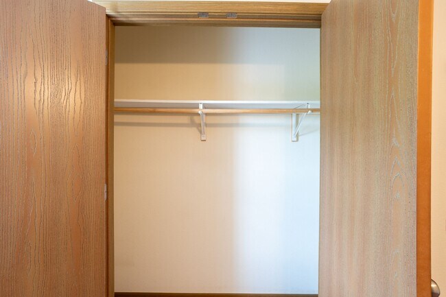 Building Photo - 509-511 Glenstone Dr.