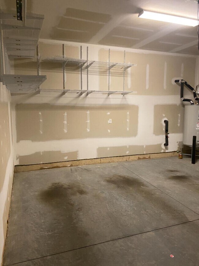Building Photo - 4221 Courtly Ln