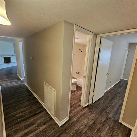 Building Photo - 3937 O'Hare Dr