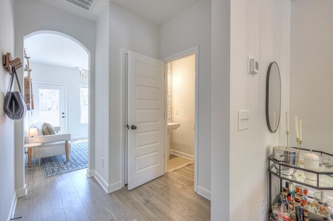 Building Photo - 118 Beignet Aly