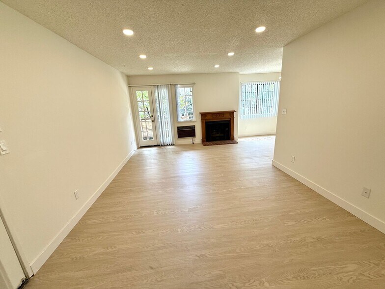 Building Photo - 3546 Hughes Ave