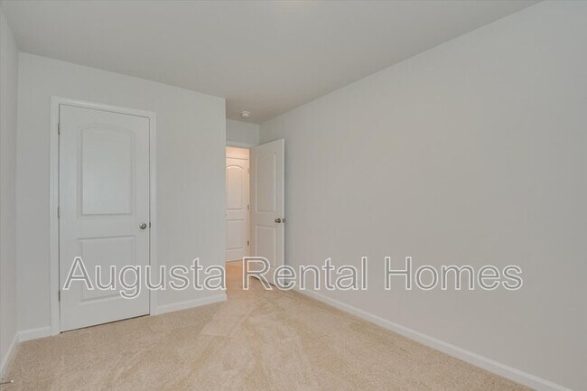 Building Photo - 4315 Newland St