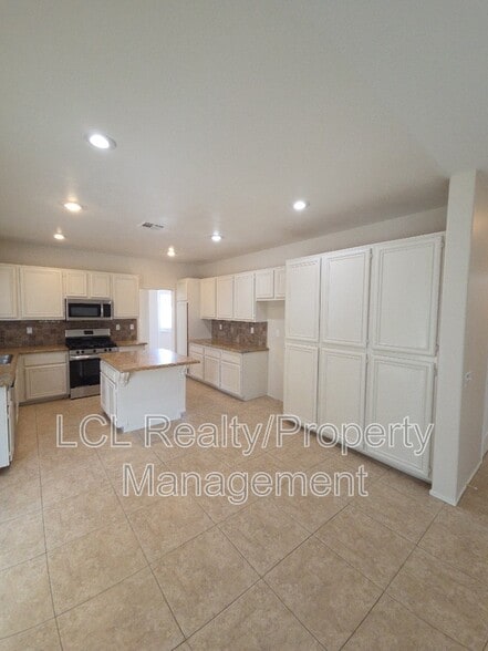 Building Photo - 42851 Camino Alagon