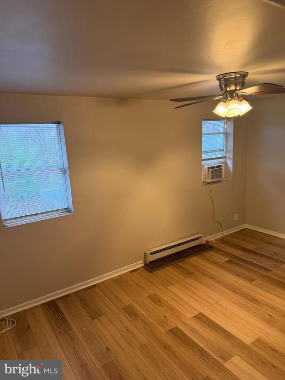 Building Photo - 658 Tara Dr