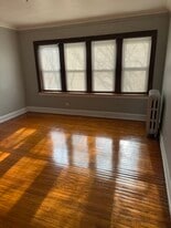 Building Photo - 8039 S Ingleside Ave