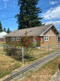 Building Photo - 1009 52nd St SE