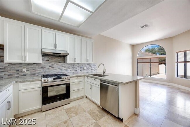 Building Photo - 2723 Seabridge Dr