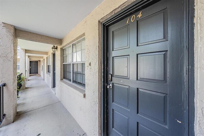Building Photo - 3718 W McKay Ave