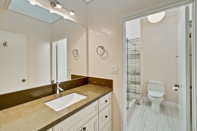 Building Photo - 3 bedroom 2 bath Townhome - Greenmeadow Neighborhood Palo Alto!  $6800