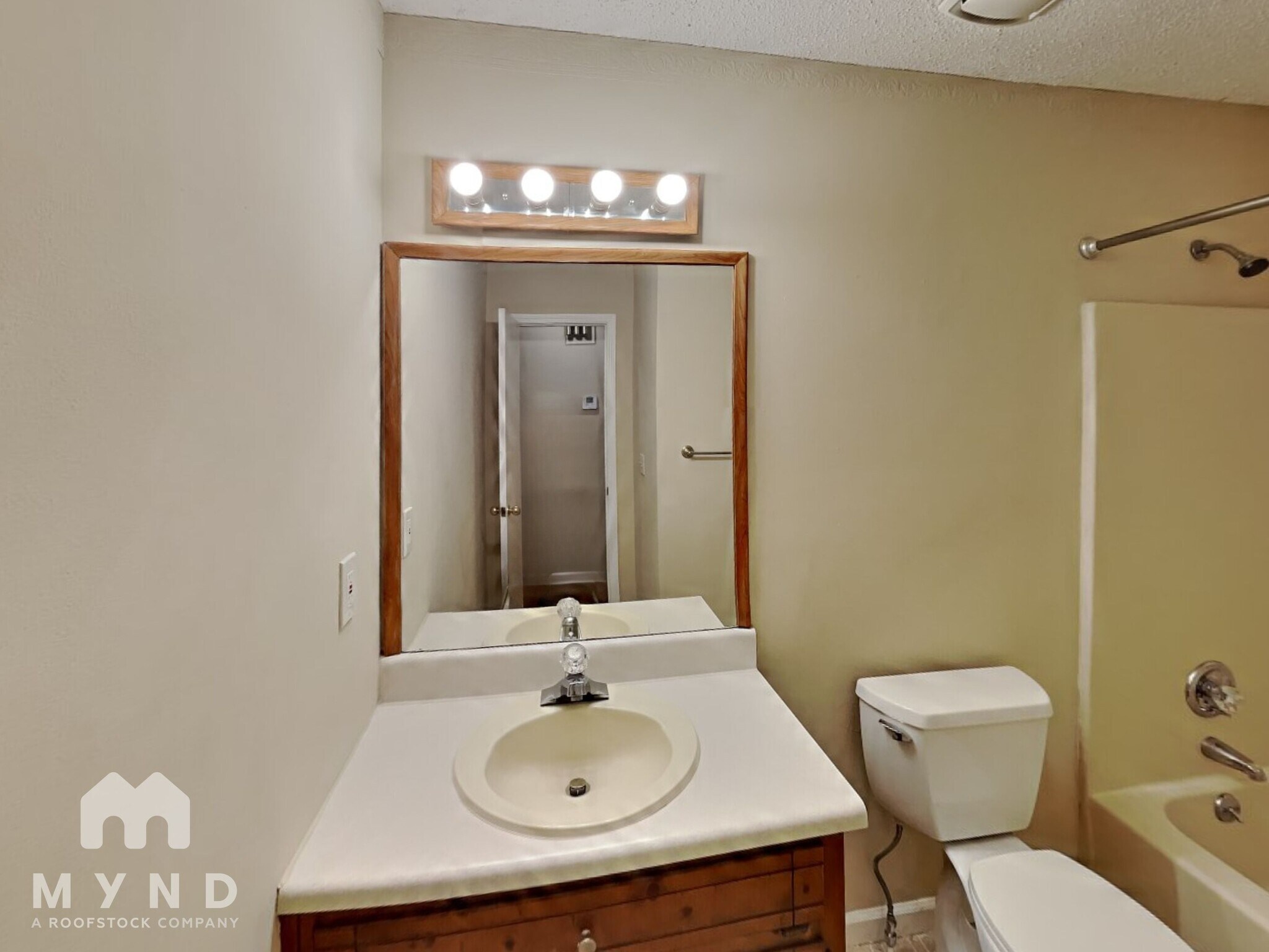 Building Photo - 3255 Sharon Ln