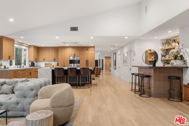 Building Photo - 3355 Alana Dr