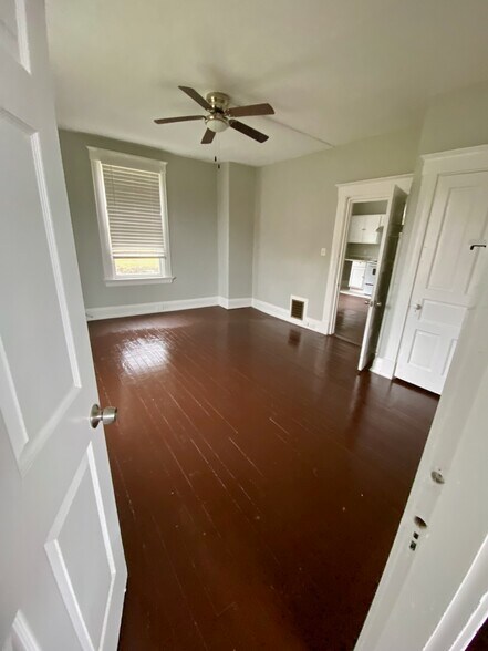 Building Photo - 3927 Cass Ave