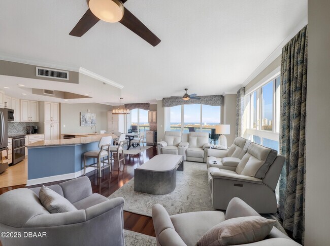 Building Photo - 231 Riverside Dr