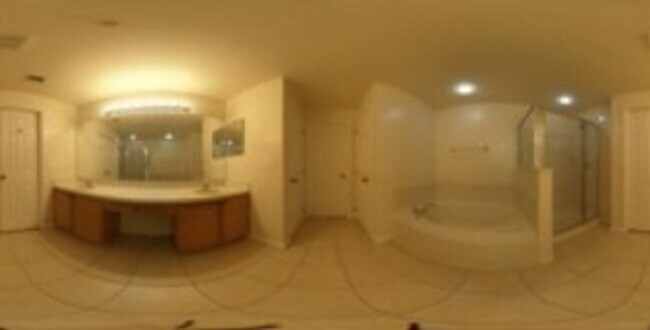 Building Photo - BEAUTIFUL 3 BEDFROOM, ,2.5 BATHROOMS TOWNH...