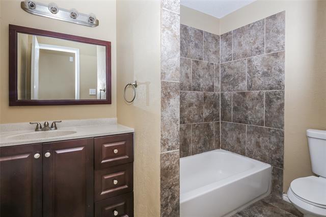 Building Photo - 1508 Bandera Dr