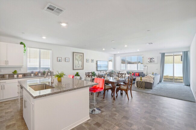 Building Photo - 30153 Truckee Cir