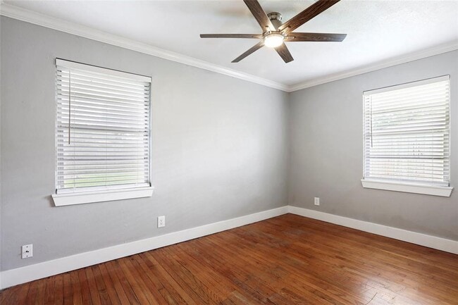 Building Photo - 2115 Linden Creek Ln