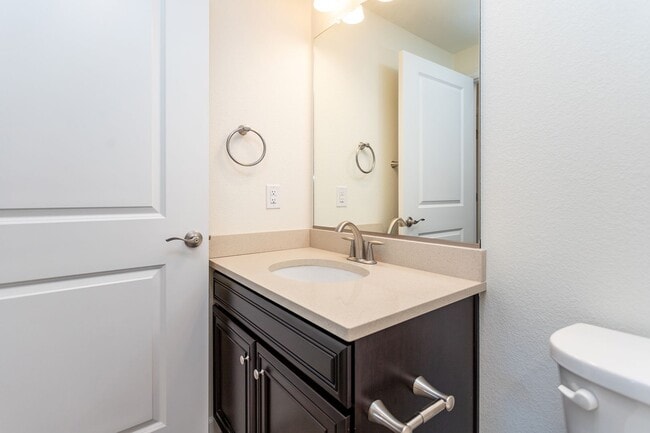 Building Photo - Luxury Condo Living with Mountain Views in the Heart of Briargate!!