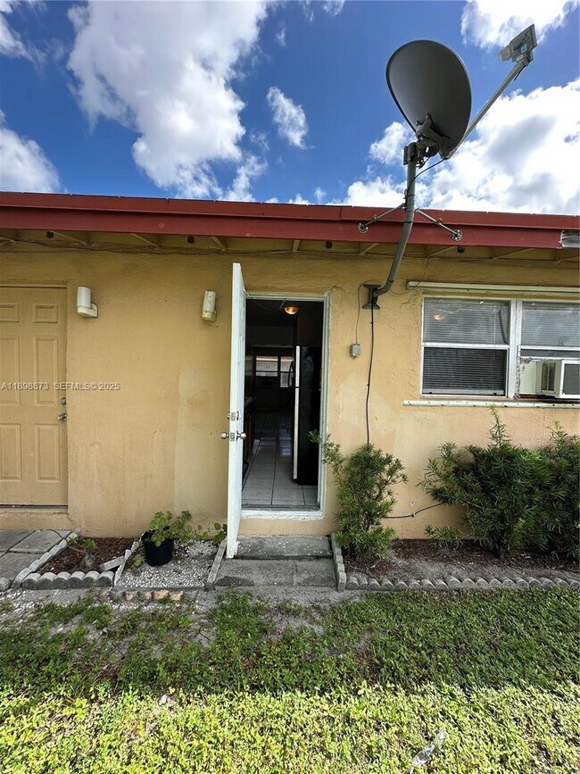 Building Photo - 5797 Flagler St