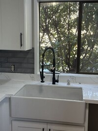Building Photo - Husky Townhomes