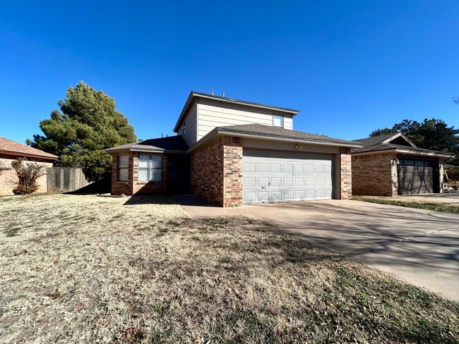 Primary Photo - Two Story Home Near 4th & Frankford - Clos...