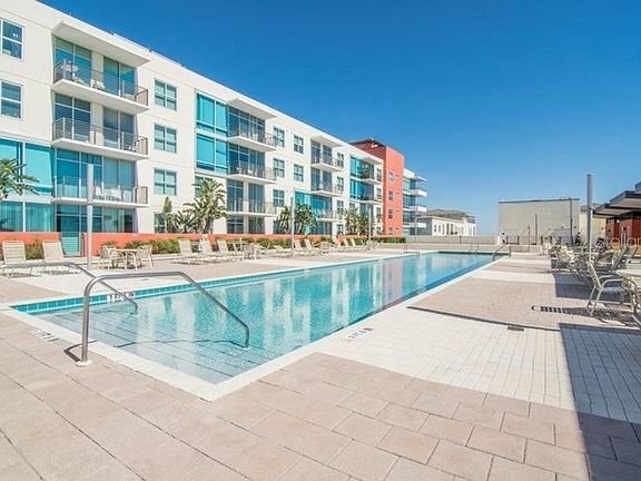 Building Photo - 1120 E Kennedy Blvd