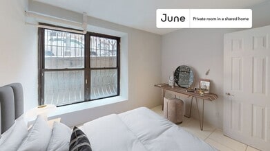 Building Photo - Room in Shared 5 bed/2 bath home